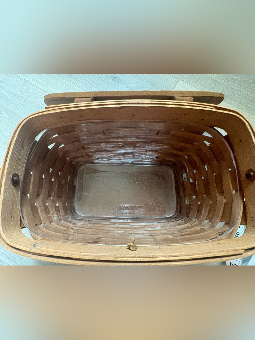 1993 Longaberger Small Picnic Basket - Picture 4 of 8